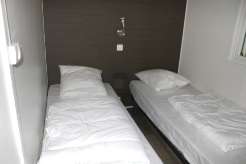 Mietunterkunft - 53.Mobil Home 30M²  Tv "Pivoine" - image n°6 - Camping Le Balcon De Chartreuse
