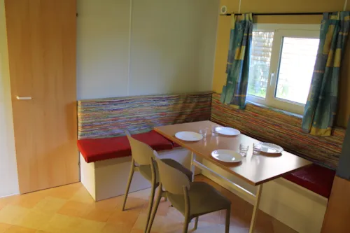 Location - 88. Mobil Home 25M² Tv, Giroflée - image n°7 - Camping Le Balcon De Chartreuse