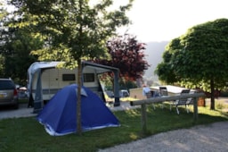 Établissement Camping Les Portes du Trièves - Monestier-De-Clermont