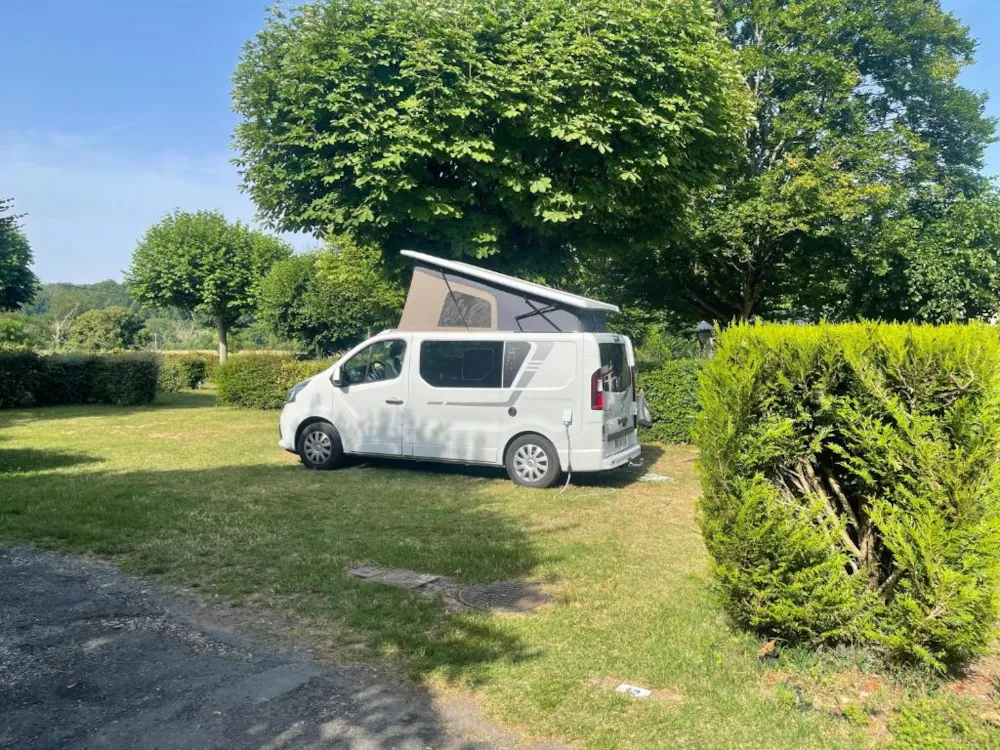 Kampeerplaats(en) - Cyclo Wandelarrangement - Camping Canal de Berry