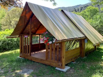 Accommodation - Cyclo Classique - Camping Canal de Berry