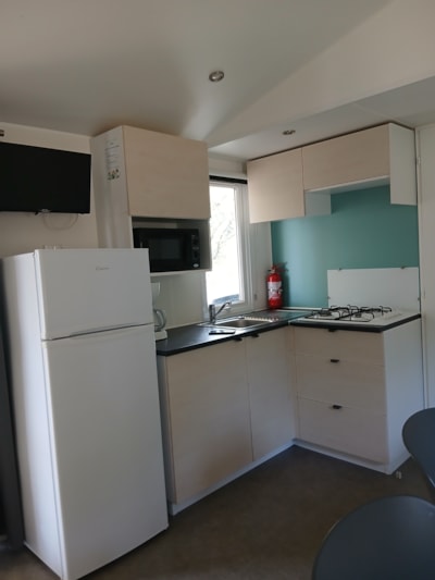 Mobile-home TOUT CONFORT  - CLIM/TV - 3 bedrooms - Fairly New - 30m²