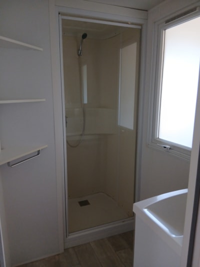 Mobile-home TOUT CONFORT  - CLIM/TV - 3 bedrooms - Fairly New - 30m²