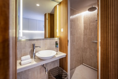 Premium Lodge Half Board stay — 3