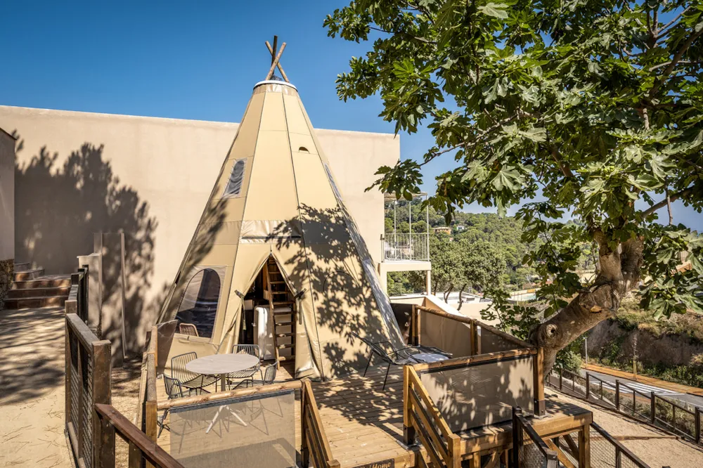 Location - Tipi Experience Lodge - Talaia Plaza Ecoresort 