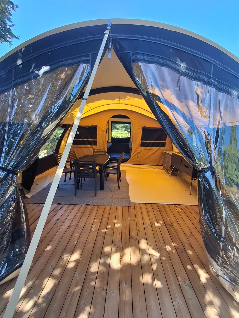 Mietunterkunft - Lodge-Zelt „Cabanon Sunrider Xl“ Für 6 Personen, 2 Schlafzimmer - Camping la Bissera
