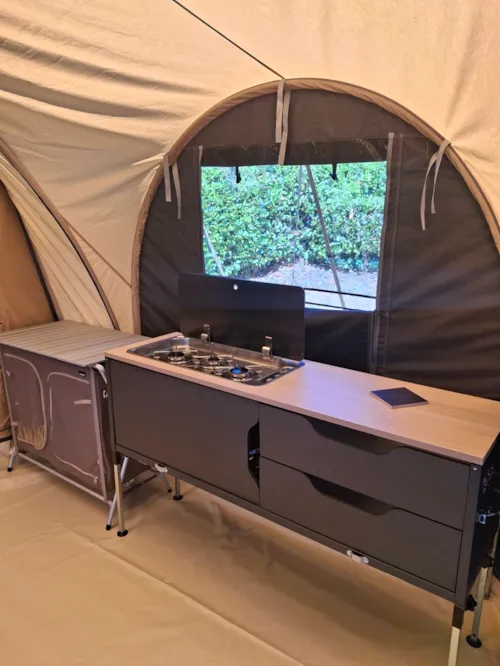 Accommodation - Sunrider Xl Lodge Tent, 6-Person, 2-Bedroom - image n°3 - Camping la Bissera