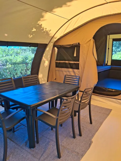 Accommodation - Sunrider Xl Lodge Tent, 6-Person, 2-Bedroom - image n°7 - Camping la Bissera