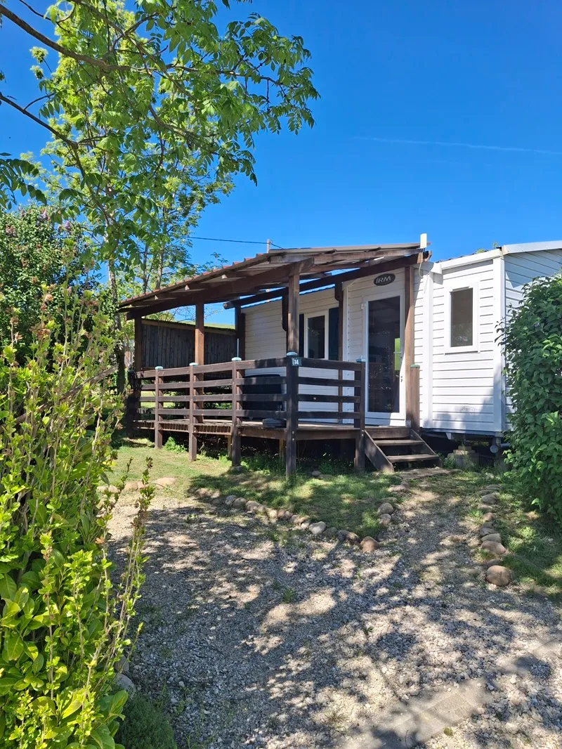 Mietunterkunft - Kompaktes Mobilheim Mit 2 Schlafzimmern – 24 M² - Camping la Bissera