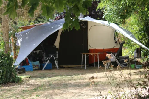 Pitch - Package Pitch + Car + Tent - image n°3 - Camping la Bissera