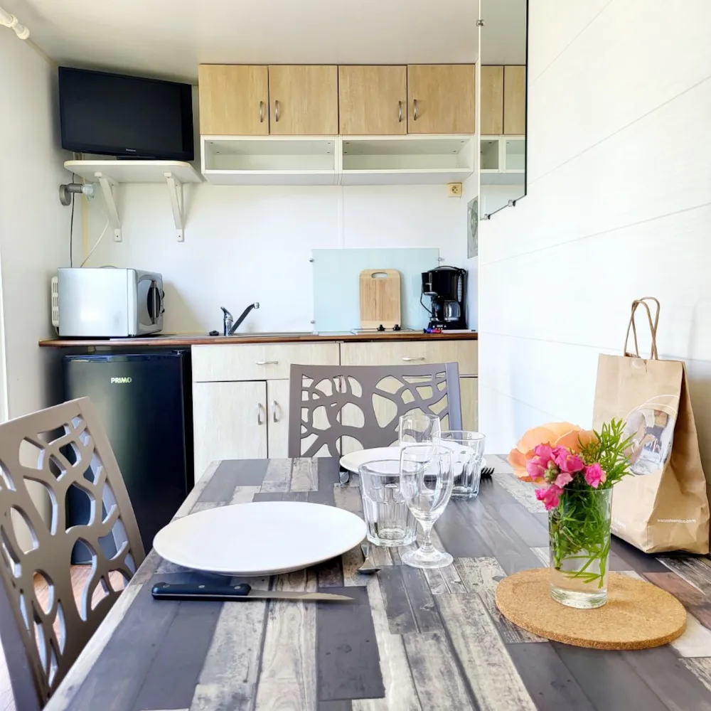Mietunterkunft - Mobilheim 1 Schlafzimmer - 16M² - -  Camping Jobel 