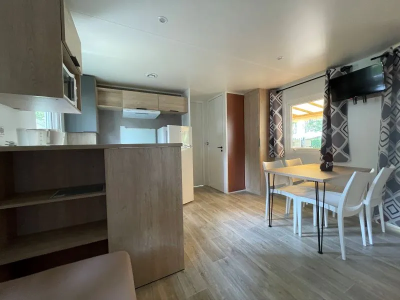 Mobil Home Premium - 32M² - Climatisation - 2 Chambres - Terrasse Couverte -