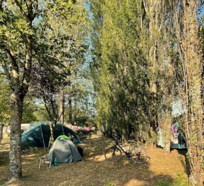 Camping pitches for cyclists or hikers - — 1