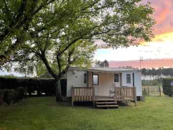 Mietunterkunft - Mobilheim Eco - 20M² - 2 Schlafzimmer - Terrasse - - Camping la Maïade *** - Ushuaïa Villages