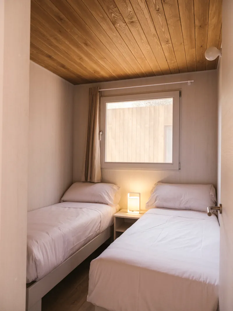 Mobil Home Family Wood