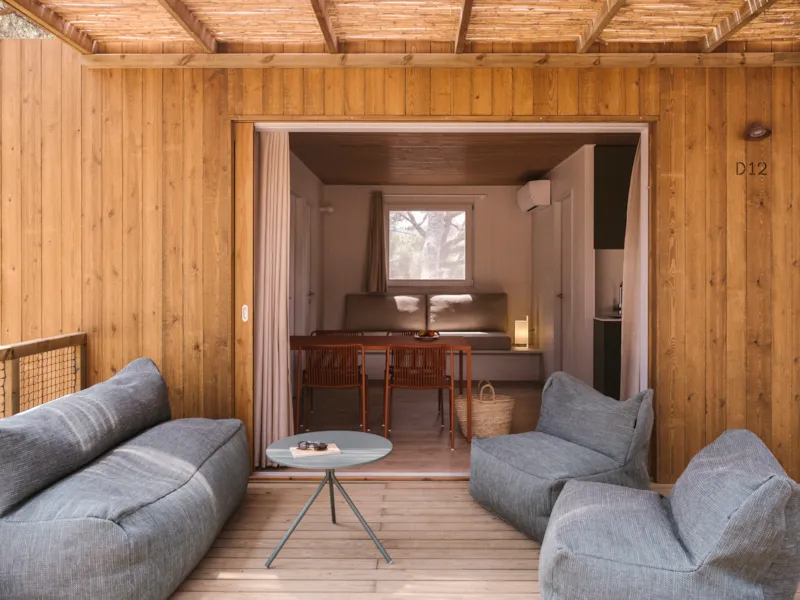 Mobil Home Family Wood