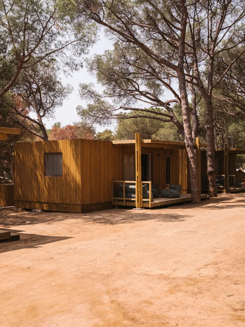 Mobil Home Family Wood