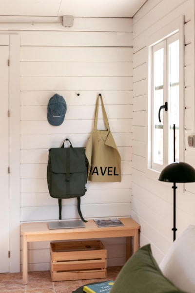 WOOD CABIN — 6
