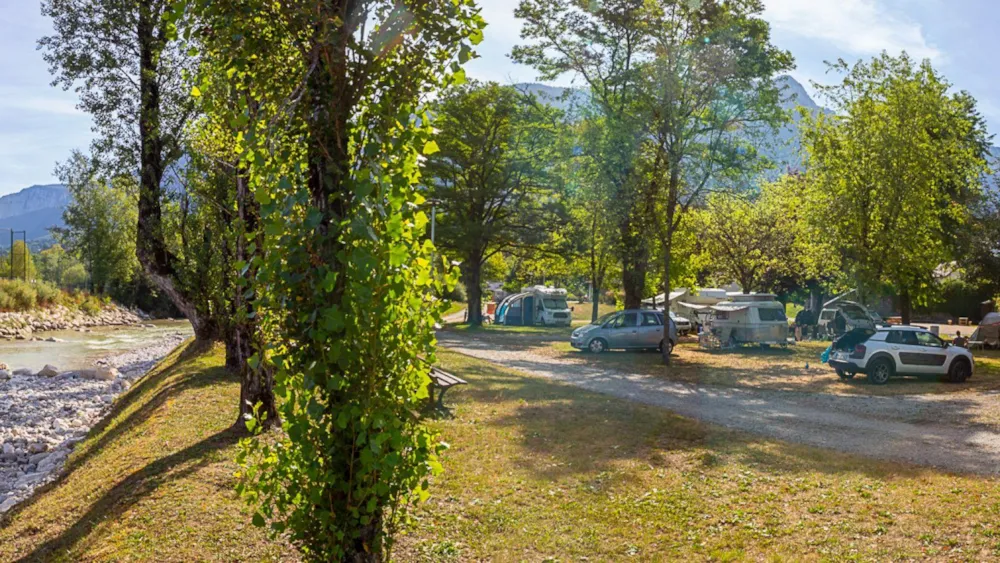 Camping Municipal Les Berges du Guiers - image n°2 - Isere