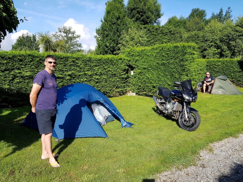 Forfait Solo (1 tente / moto ou vélo)