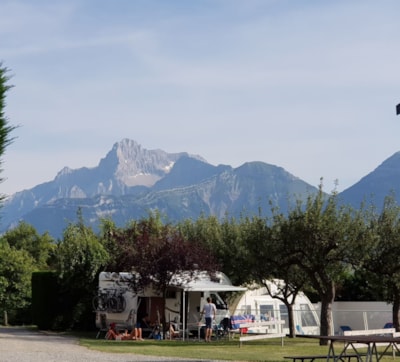 Nature Package (1 tent, caravan or motorhome / 1 car)