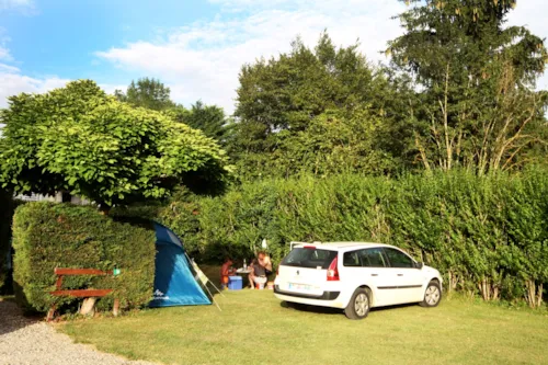 Emplacement - Forfait Nature (Tente, Caravane Ou Camping-Car / 1 Voiture) - image n°1 - Camping Belvédère de l'Obiou