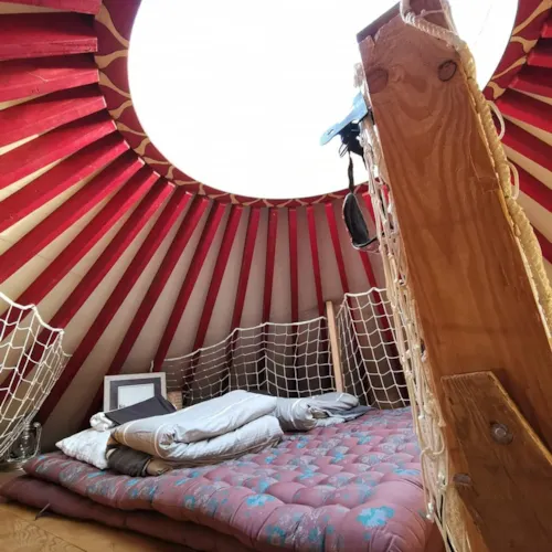 Location - Yourte 1 Chambre 1 Salle De Bain + Wc + Spa Privatif - image n°7 - Camping du Buisson