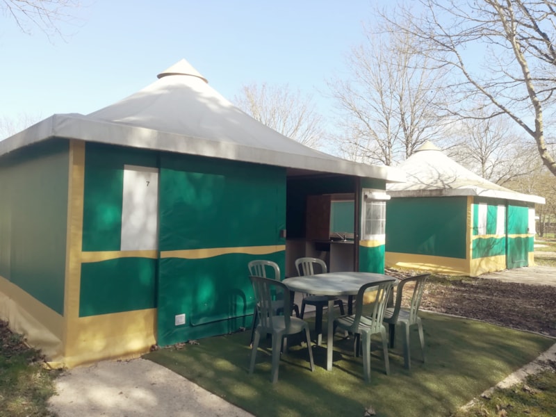 Zelt Kiwi mit eigener Toilette und Waschbecken ohne Warmwasser