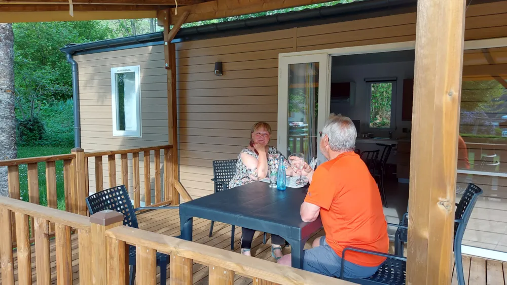 Location - Mobil Home Life Confort Pmr 32M² - 2 Chambres + Terrasse Couverte 18M² + 2 Tv - Flower Camping Ser Sirant