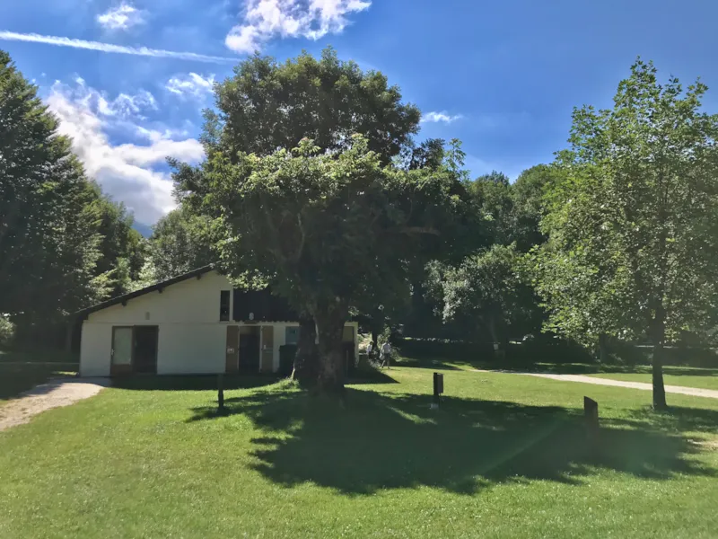Forfait Confort - Emplacement + Électricité 10A