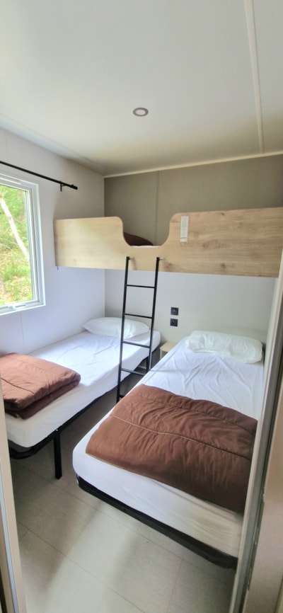 Mobile Home for 4–5 People