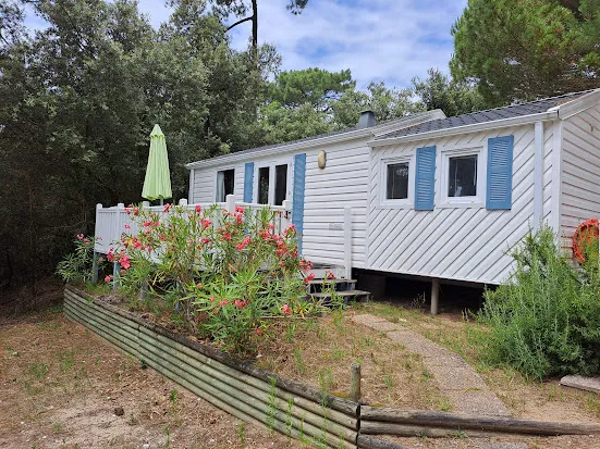 Huuraccommodatie(s) - Stacaravan N17 Luxe - Camping le Pin Franc