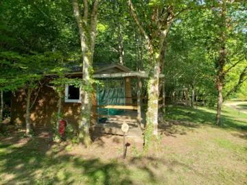 Huuraccommodatie(s) - Bungalow De 17M² + Terrasse De 6M² Sans Sanitaires - Camping Eau Naturelle