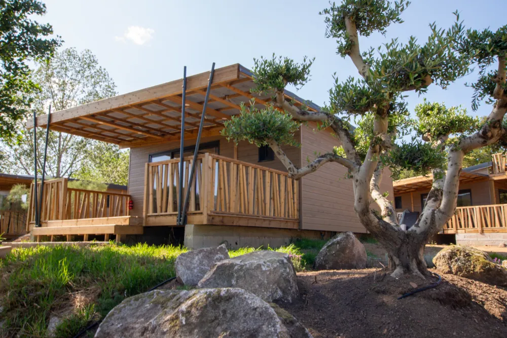 Huuraccommodatie(s) - Chalet Marìttimu Met Vijverzicht Exclusive - Camping U Pinarellu