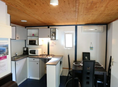 Chalet Incarpunitu Essentielle