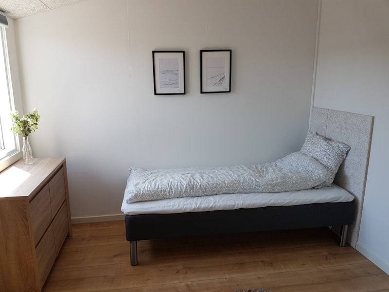 Kamer met gedeelde badkamer