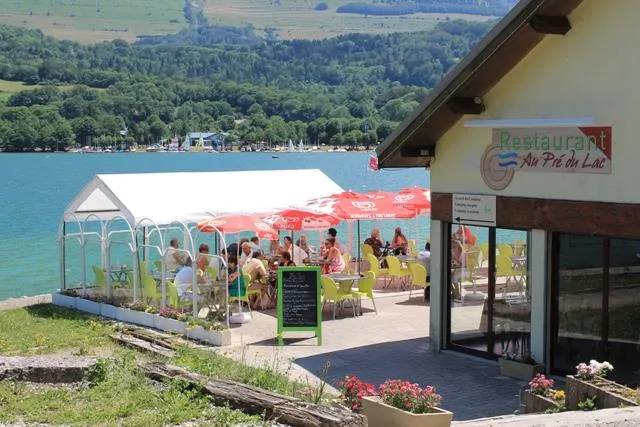 Camping Au Pré Du Lac