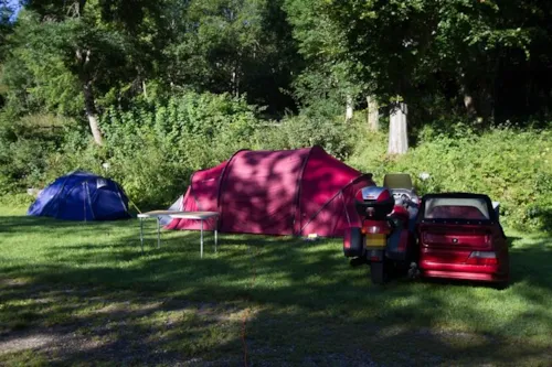 Emplacement - Emplacement - image n°3 - Camping Au Pré Du Lac