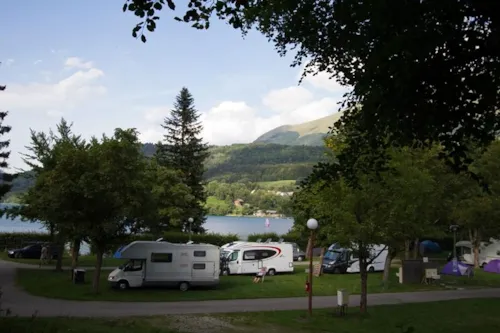 Emplacement - Emplacement - image n°2 - Camping Au Pré Du Lac