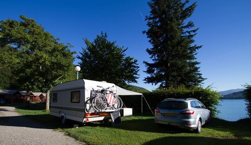 Camping Au Pré Du Lac - Camping - Saint-Théoffrey