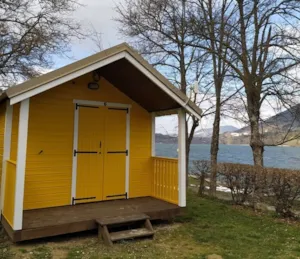 Locatif - HUTTE Small cabin measuring 14 m² without bathroom facilities - Camping Au Pré Du Lac