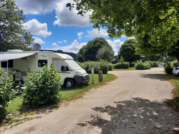 Pitch - Camping Package (Pitch, 2 People, 1 Vehicle) - Camping Onlycamp l'Orée des Vosges