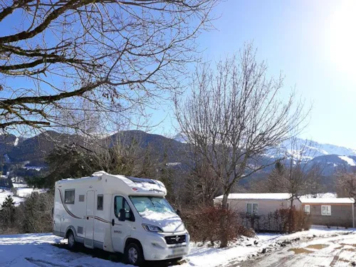 Emplacement - Emplacement Camping - image n°9 - Camping Les 7 Laux