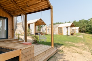  Damona Lodges