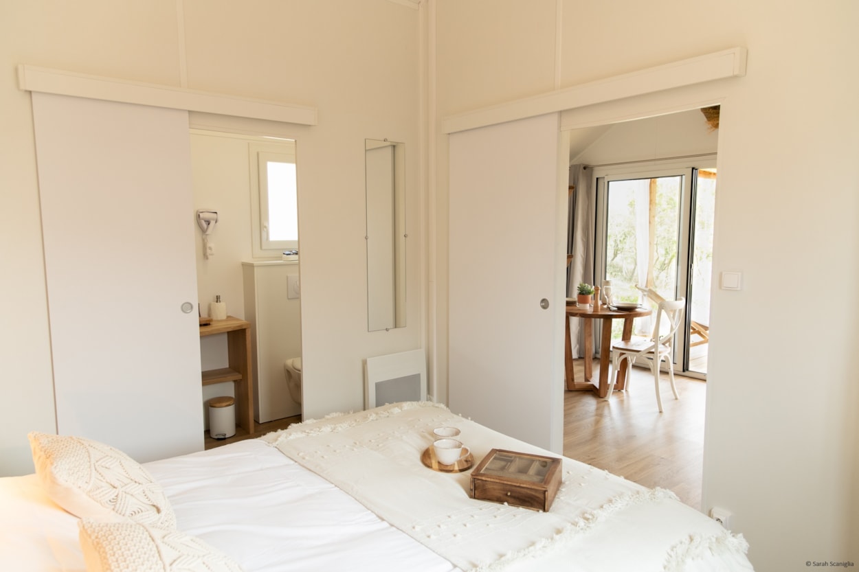 Damona Lodges