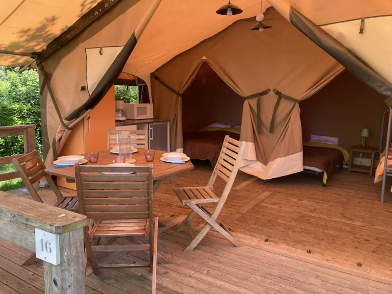 Caraibes -  Pret A Camper! 2Ch