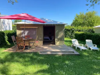 Mietunterkunft - Zeltbungalow Mayotte - 2 Schlafzimmer - - Camping Les Portes du Perche