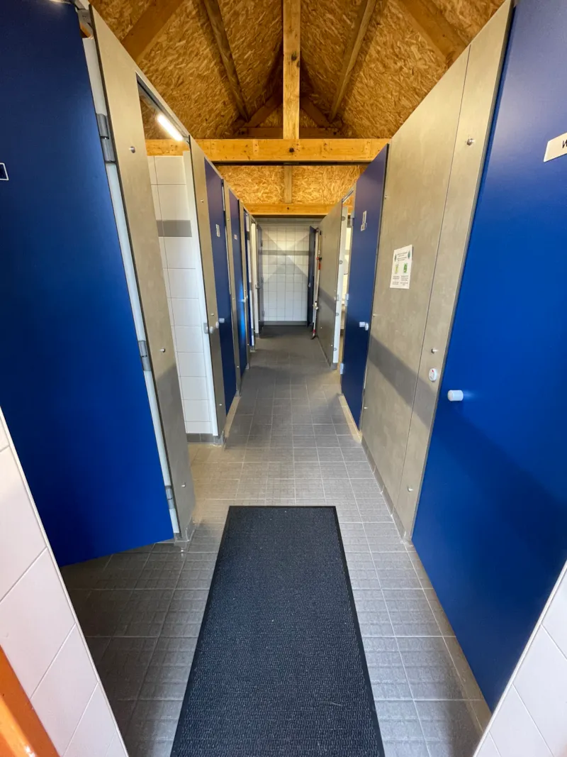 Emplacement Tente / Caravane Comprenant 1 Véhicule