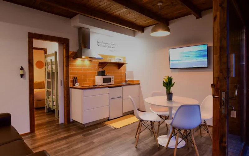 Bungalow Family Wood