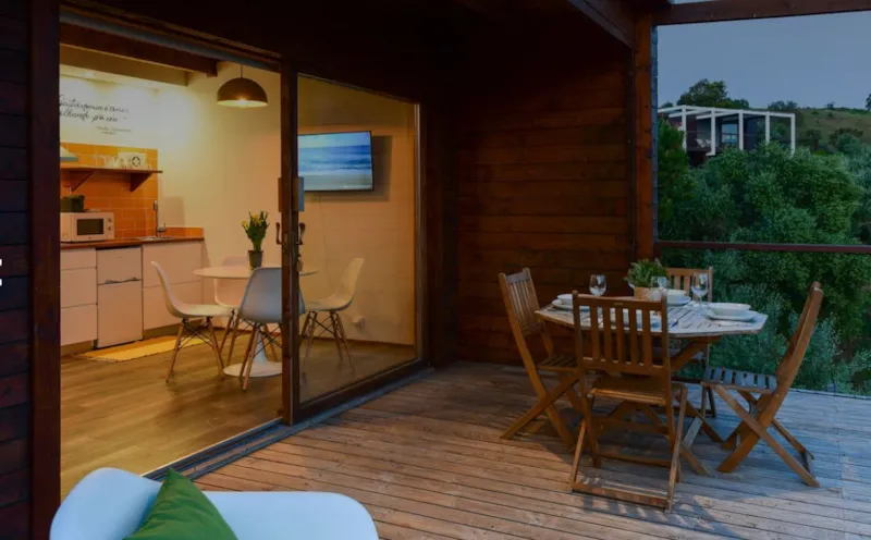 Bungalow Family Wood